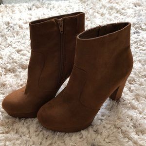 Mossimo heeled suede ankle booties- Size 7